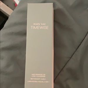 Mary Kay time wise 3D 4 in 1 cleanser